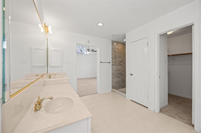 6314 Castle Lane Drive, Houston, TX 77066