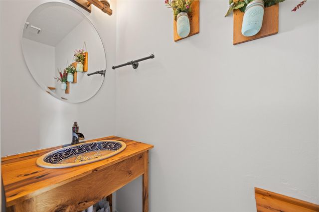 6314 Castle Lane Drive, Houston, TX 77066