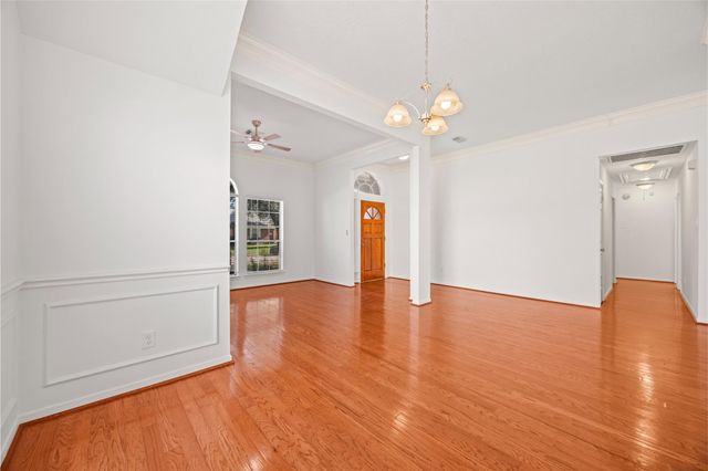 6314 Castle Lane Drive, Houston, TX 77066