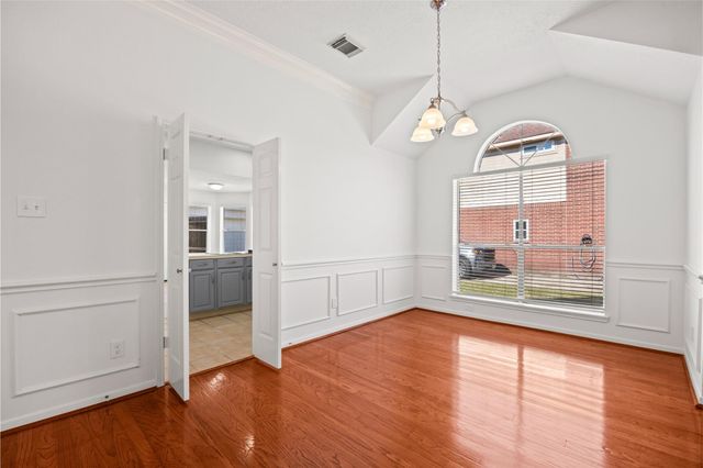 6314 Castle Lane Drive, Houston, TX 77066