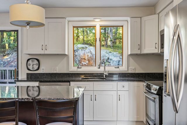 17 Mcneil Cir, Marlborough, MA 01752
