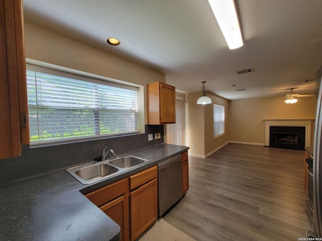 7519 redman, Converse, TX 78109