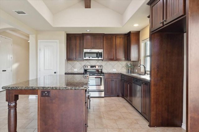 2407 Thuesen Road, Beasley, TX 77417