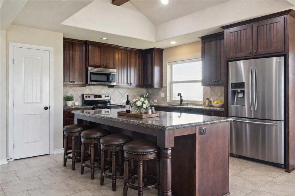2407 Thuesen Road, Beasley, TX 77417
