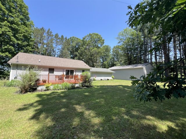 2564 Bialik Road, Manistee, MI 49660