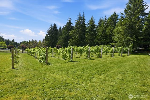 3601 214th Avenue E, Lake Tapps, WA 98391