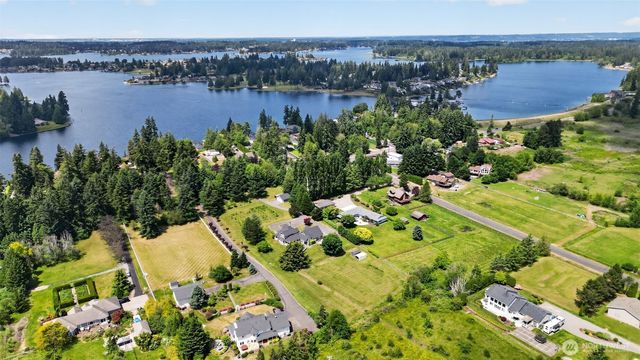 3601 214th Avenue E, Lake Tapps, WA 98391