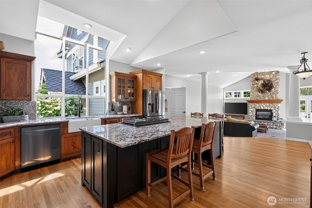 3601 214th Avenue E, Lake Tapps, WA 98391