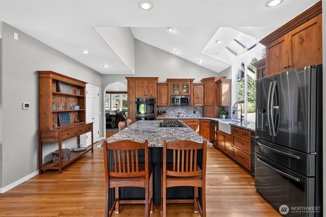 3601 214th Avenue E, Lake Tapps, WA 98391