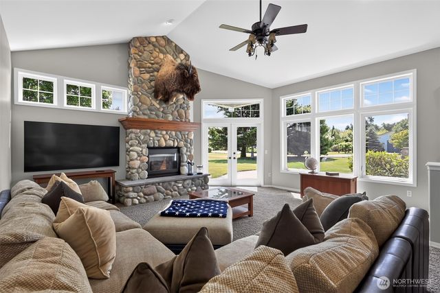 3601 214th Avenue E, Lake Tapps, WA 98391