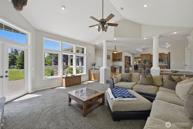 3601 214th Avenue E, Lake Tapps, WA 98391