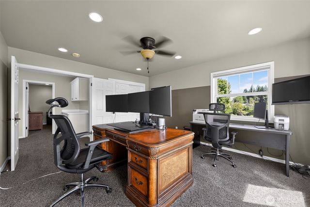 3601 214th Avenue E, Lake Tapps, WA 98391