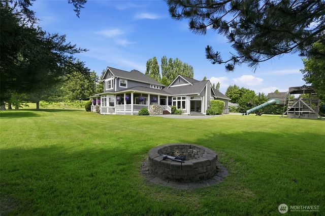 3601 214th Avenue E, Lake Tapps, WA 98391