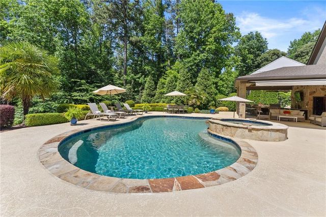 5840 Rock Springs Circle, Buford, GA 30518