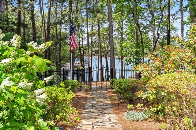 5840 Rock Springs Circle, Buford, GA 30518