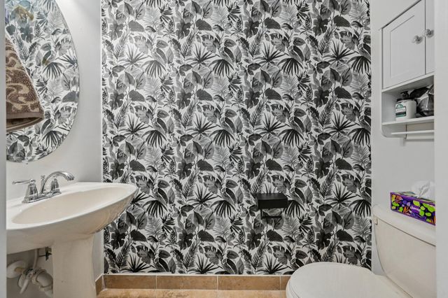 482 Graham Place, Boynton Beach, FL 33435