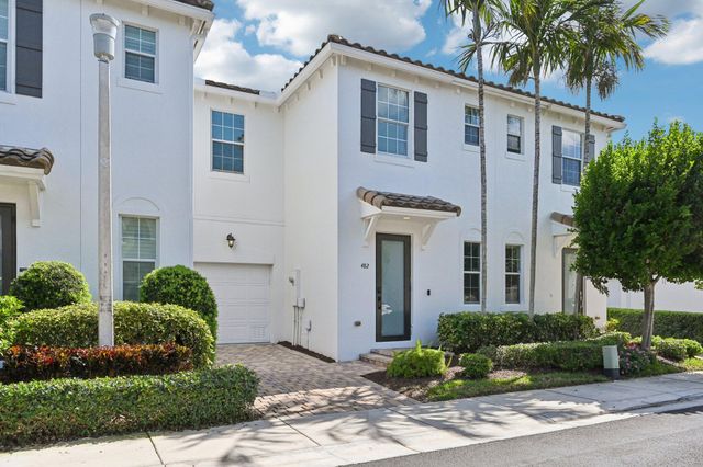 482 Graham Place, Boynton Beach, FL 33435