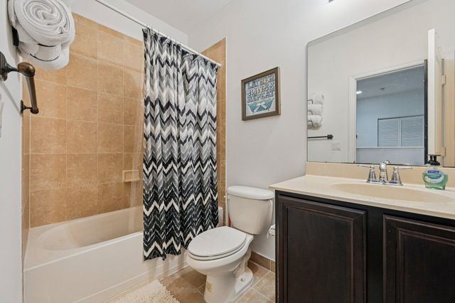 482 Graham Place, Boynton Beach, FL 33435