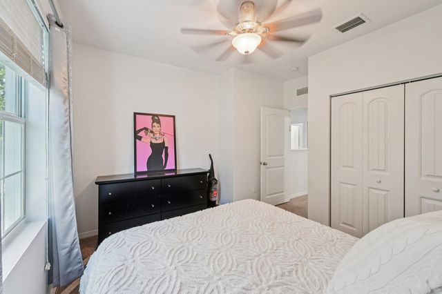 482 Graham Place, Boynton Beach, FL 33435