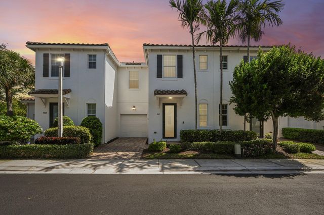 482 Graham Place, Boynton Beach, FL 33435