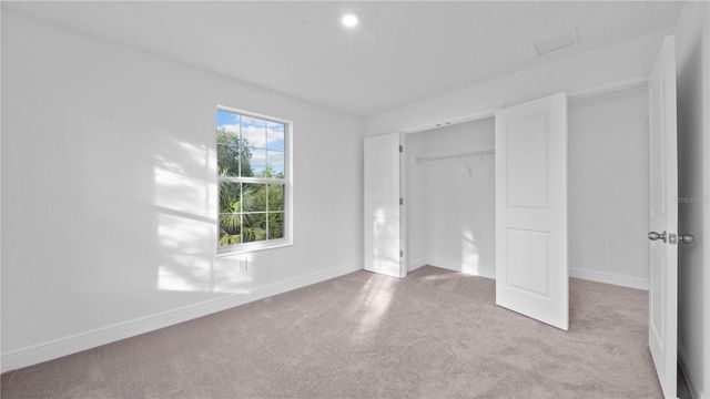 1156 37TH AVENUE N, St Petersburg, FL 33713