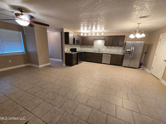 84 Woodforest Drive, Gulfport, MS 39503