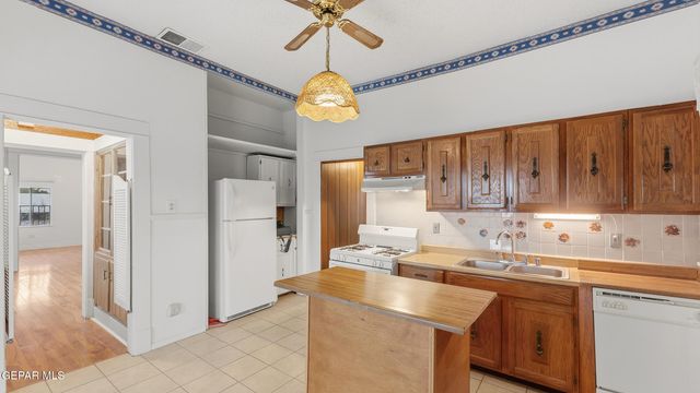 2427 GOLD Avenue, El Paso, TX 79930