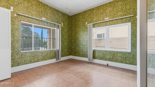 2427 GOLD Avenue, El Paso, TX 79930