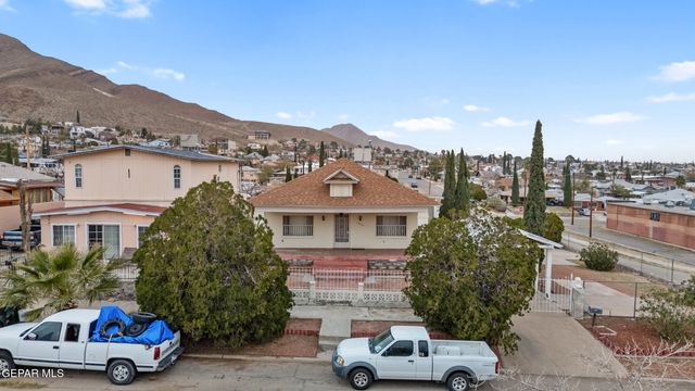 2427 GOLD Avenue, El Paso, TX 79930