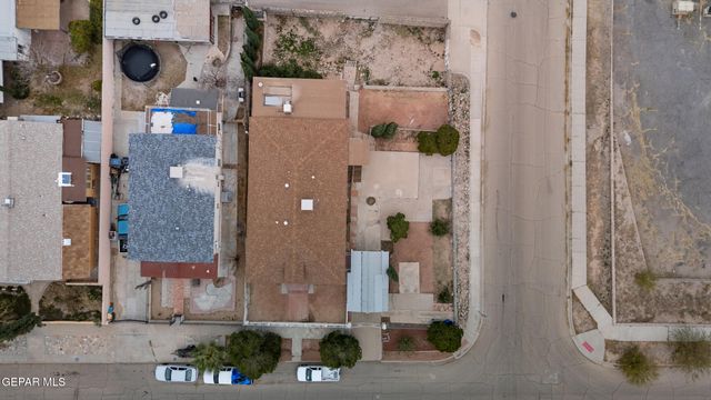 2427 GOLD Avenue, El Paso, TX 79930