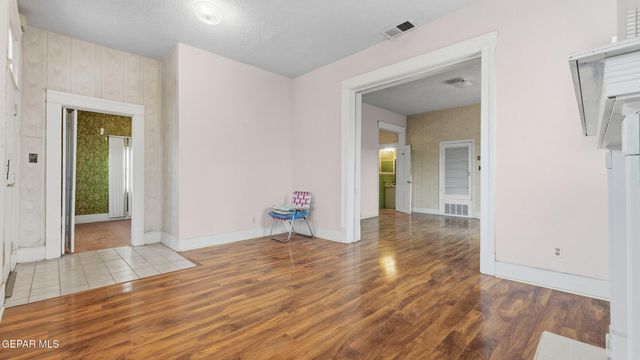 2427 GOLD Avenue, El Paso, TX 79930