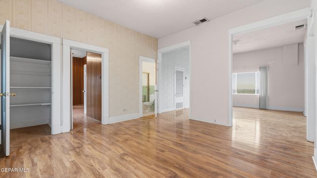 2427 GOLD Avenue, El Paso, TX 79930