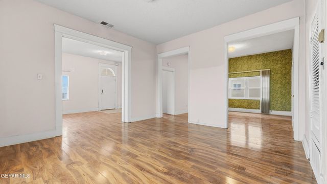 2427 GOLD Avenue, El Paso, TX 79930