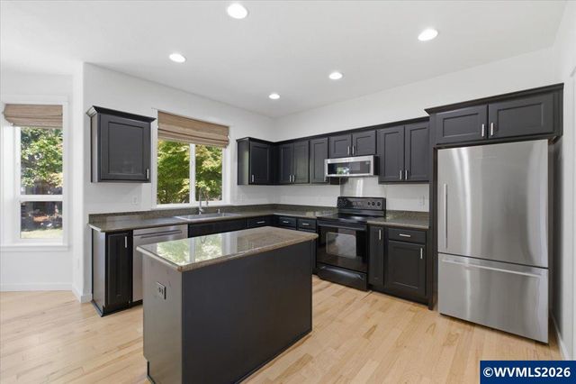 2107 Grace Av NW, Albany, OR 97321