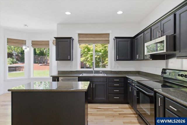 2107 Grace Av NW, Albany, OR 97321