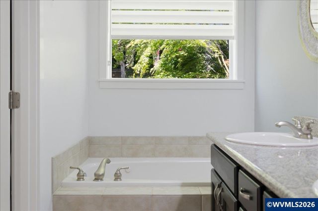 2107 Grace Av NW, Albany, OR 97321