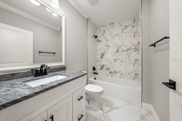 211 DOLPHIN POINT 302, Clearwater, FL 33767