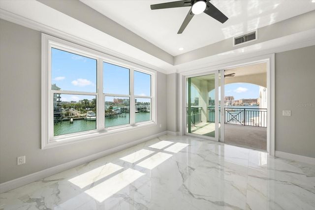 211 DOLPHIN POINT 302, Clearwater, FL 33767
