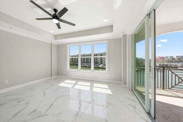 211 DOLPHIN POINT 302, Clearwater, FL 33767