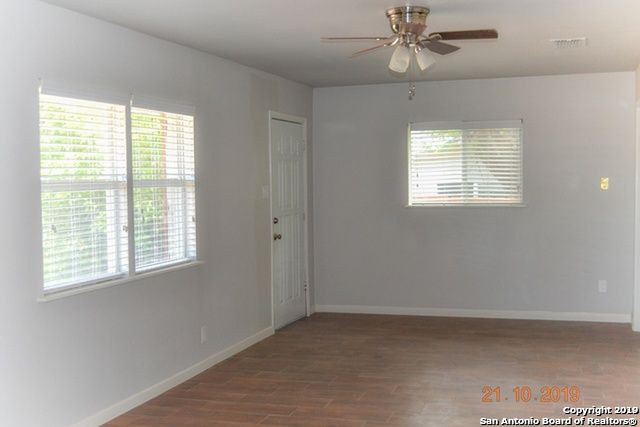 823 Zachry Dr, San Antonio, TX 78228
