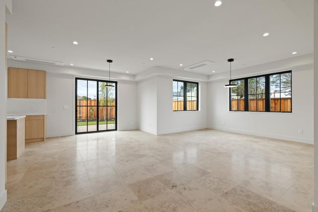 568 Creekside Court, Half Moon Bay, CA 94019