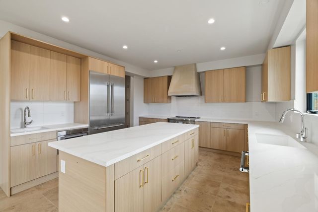 568 Creekside Court, Half Moon Bay, CA 94019