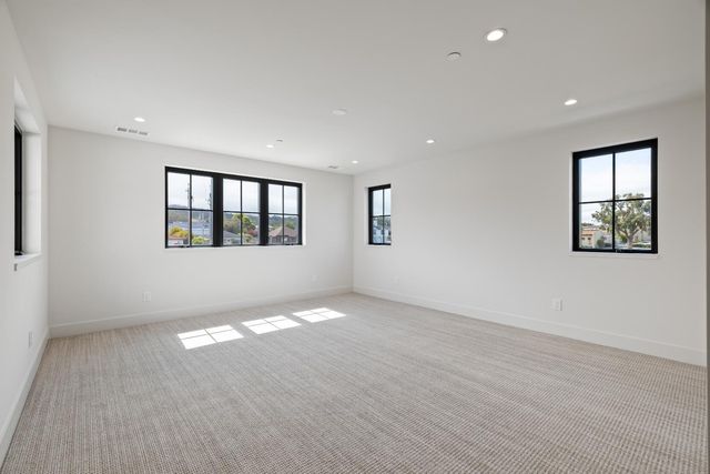 568 Creekside Court, Half Moon Bay, CA 94019