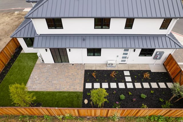 568 Creekside Court, Half Moon Bay, CA 94019