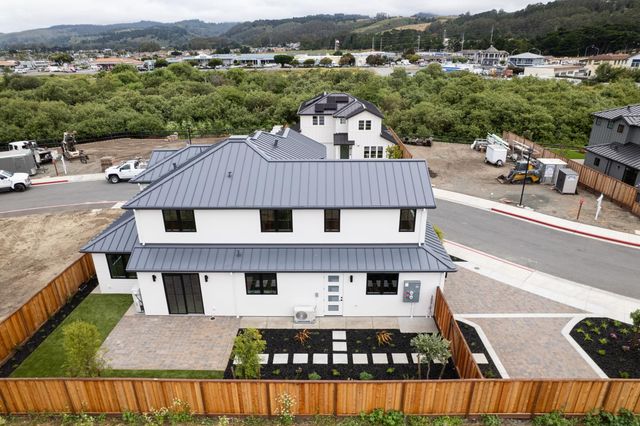 568 Creekside Court, Half Moon Bay, CA 94019
