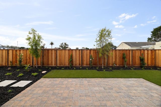 568 Creekside Court, Half Moon Bay, CA 94019