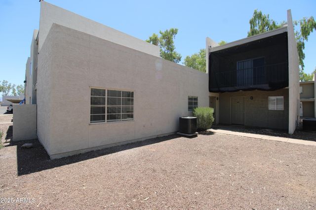 2807 E Paradise Lane Apt 102, Phoenix, AZ 85032