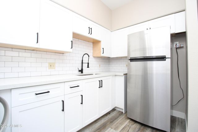 2807 E Paradise Lane Apt 102, Phoenix, AZ 85032
