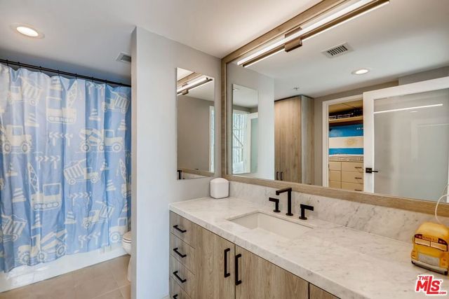 13700 Marina Pointe Drive 531, Marina Del Rey, CA 90292