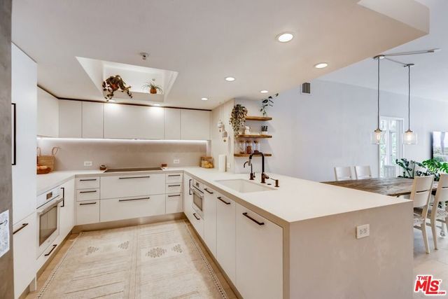 13700 Marina Pointe Drive 531, Marina Del Rey, CA 90292